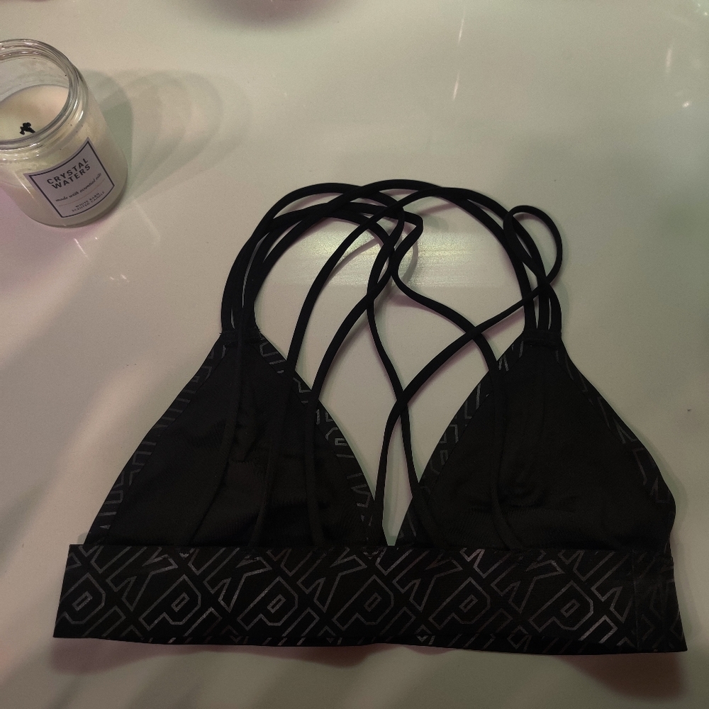 🤍New VS PINK Black Sports Bra - Picture 4 of 7